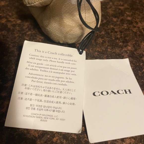 Coach CI102 Beige Signature C Coated Canvas Bear  Bag Charm/Key Chain COLLECTOR - Picture 8 of 8